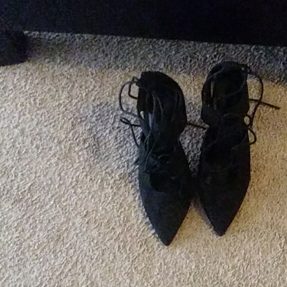 Shoes - Picture 3 of 6